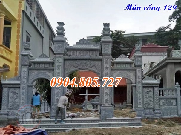 Cổng nhà thờ họ tại Hà Nội
