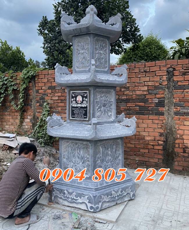 Tháp mộ để tro cốt tại Tiền Giang