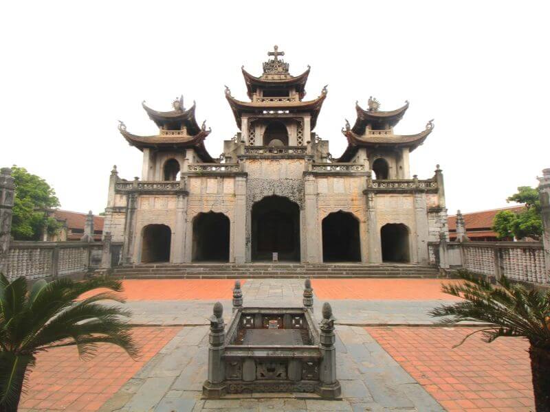 Nhà thờ đá Kim Sơn - Ninh Bình