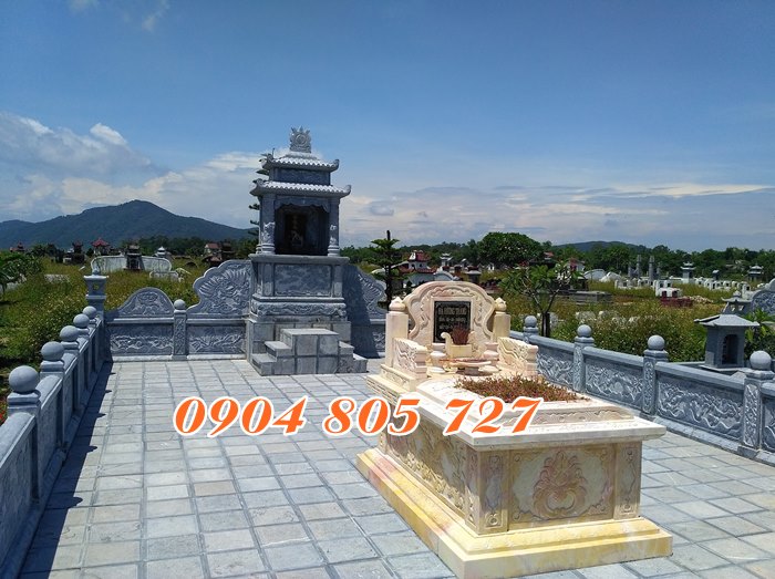 Lăng mộ đá vàng tại Tiền Giang
